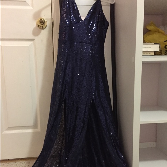 Navy Sequined Prom Dress from Windsor !! - Picture 4 of 4